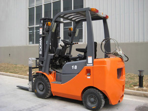 1-1.8 Ton Gasoline & LPG Forklift with Nissan Engine